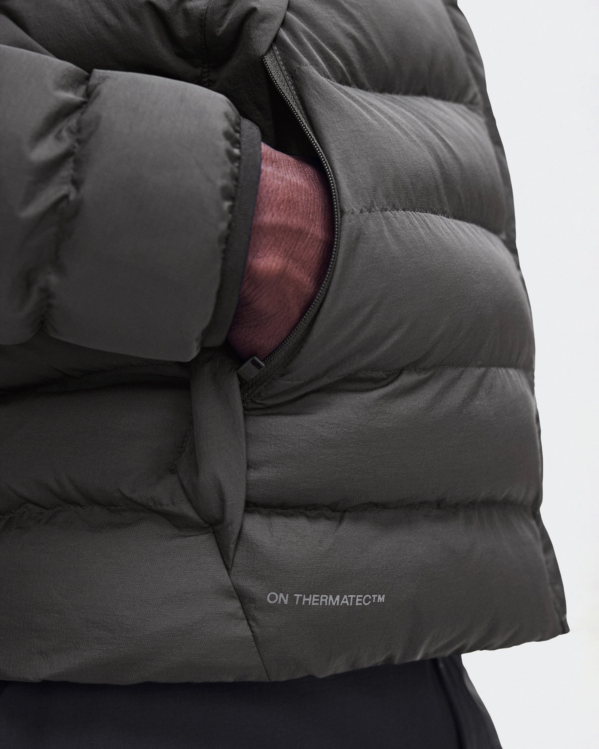 On Men's Ascent Puffer Jacket Espresso – official gallery image 7