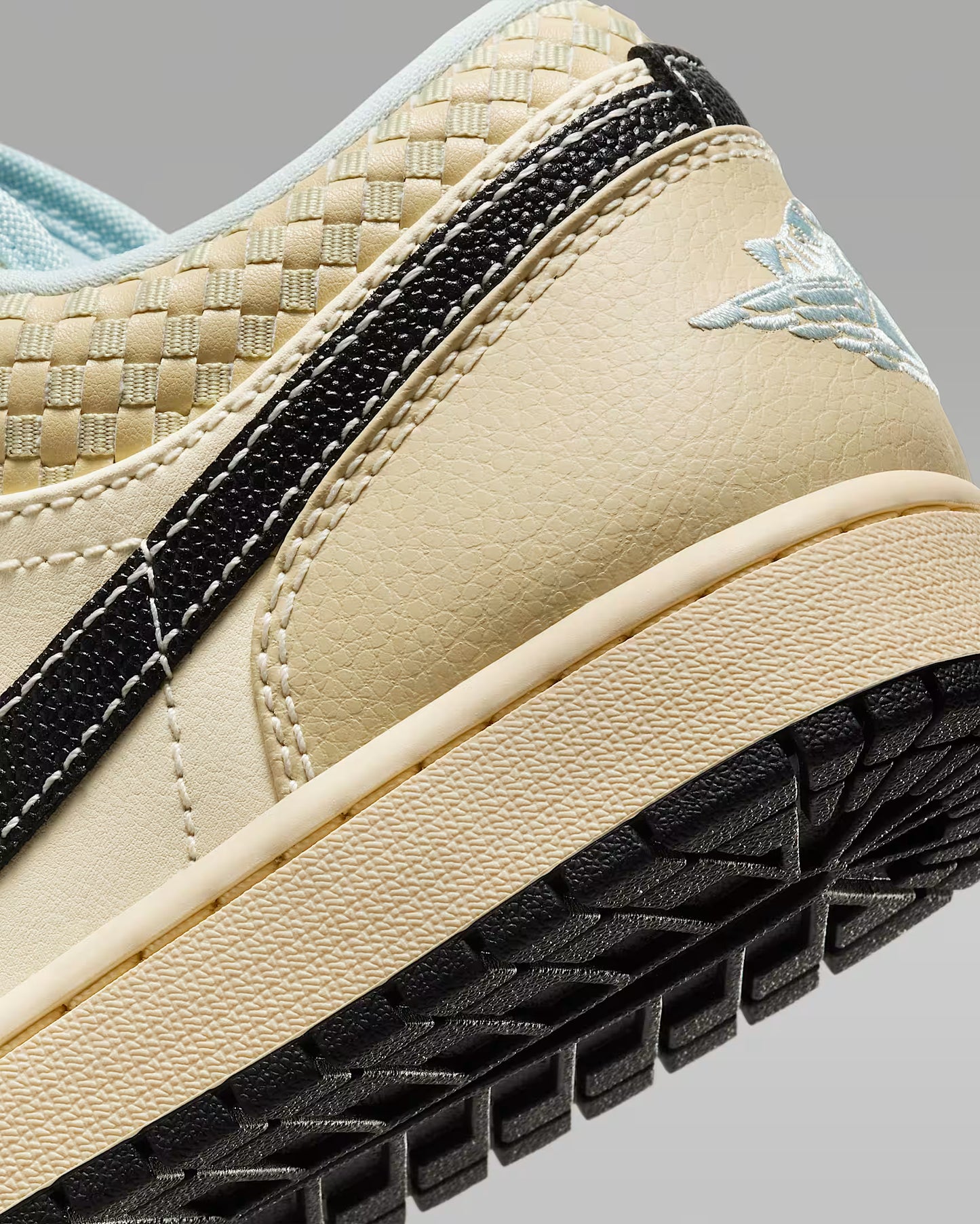 Jordan 1 Low SE Coconut Milk Black Muslin