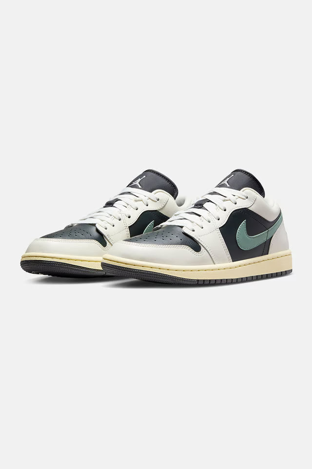 Air Jordan 1 Low “Jade Smoke” – DC0774-001