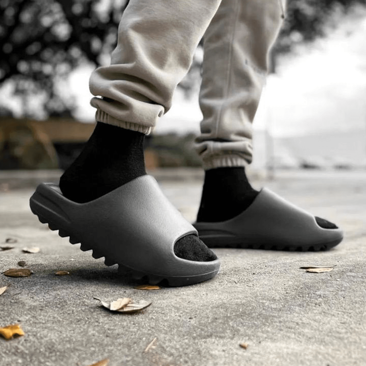 Yeezy Slides - LaceUp Club