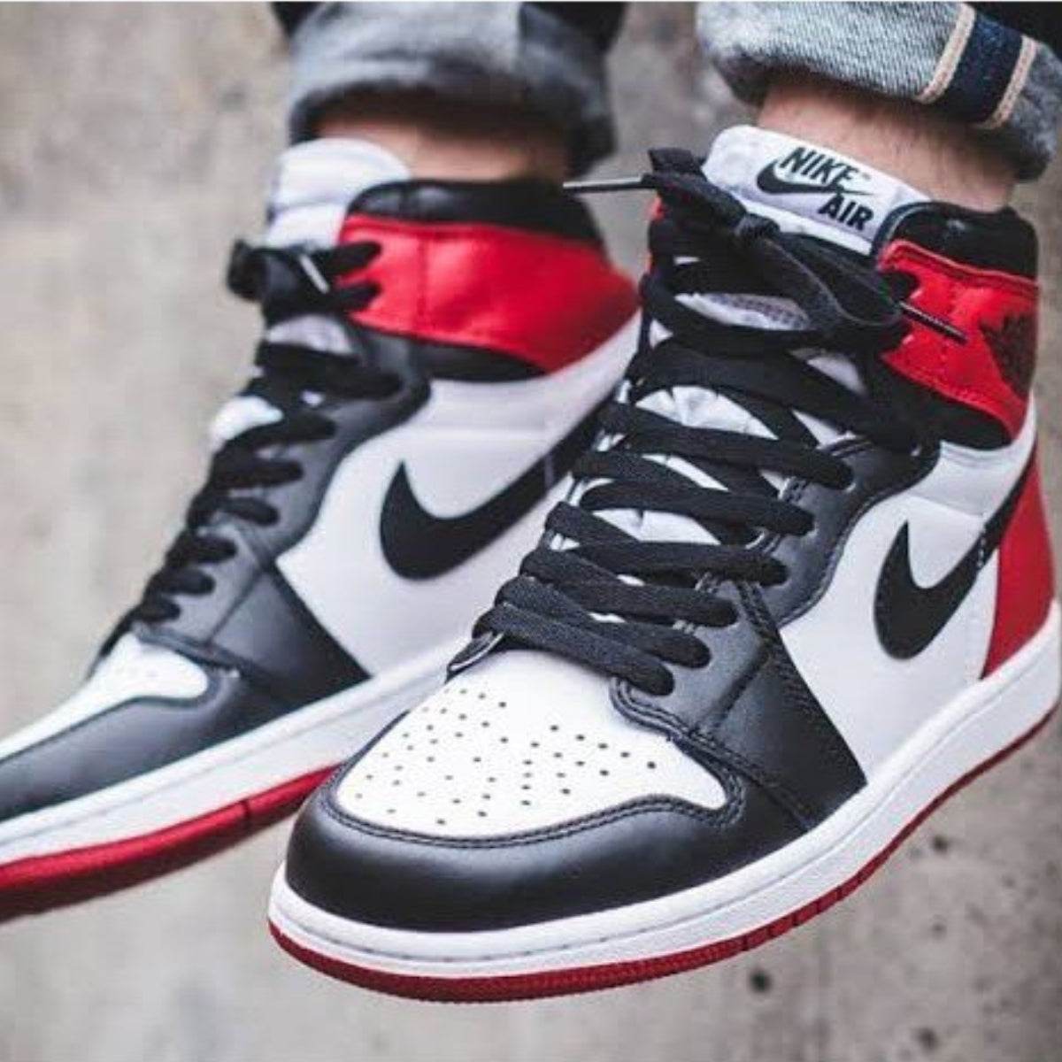 Air Jordan Mid - LaceUp Club