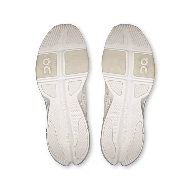 On Cloudpulse Next Ivory | Sand