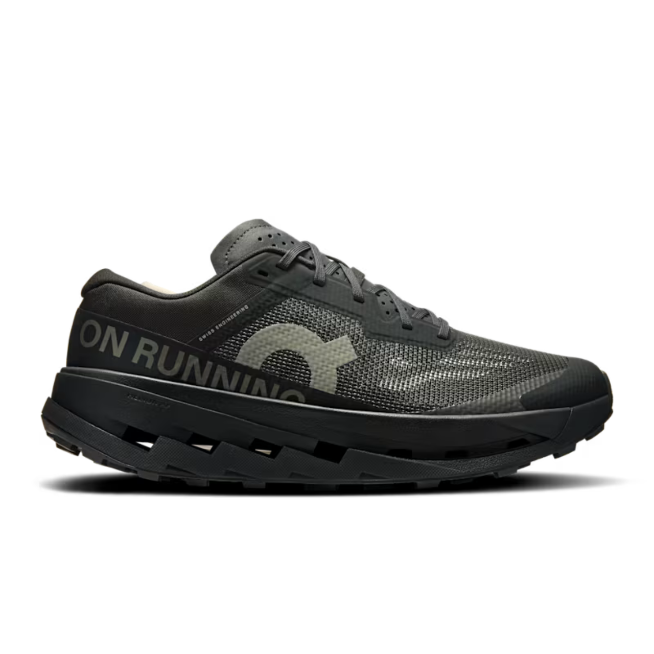 On Cloudultra 3 – Black / Black