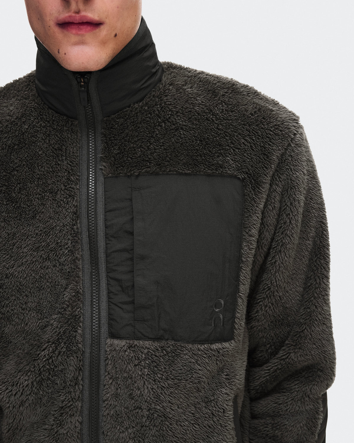 On Ascent Fleece Jacket Espresso – official gallery image 7