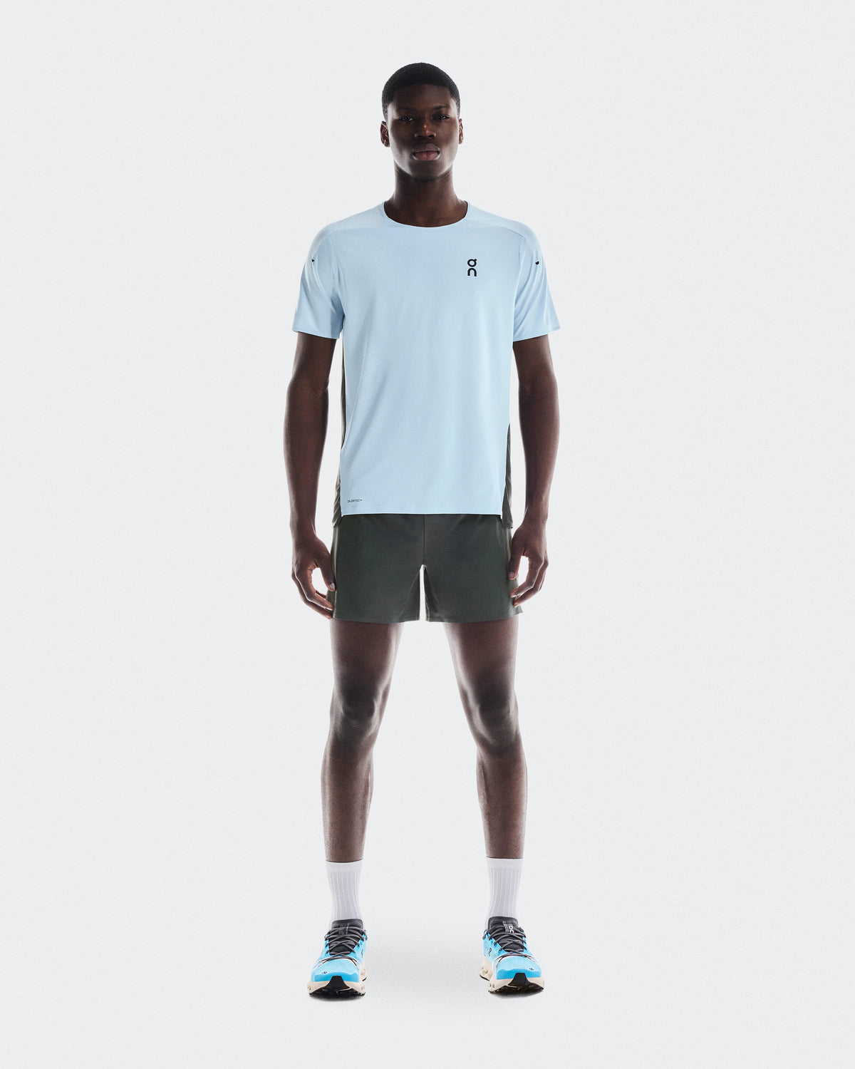On Men’s Performance-T Arctic | Eclipse