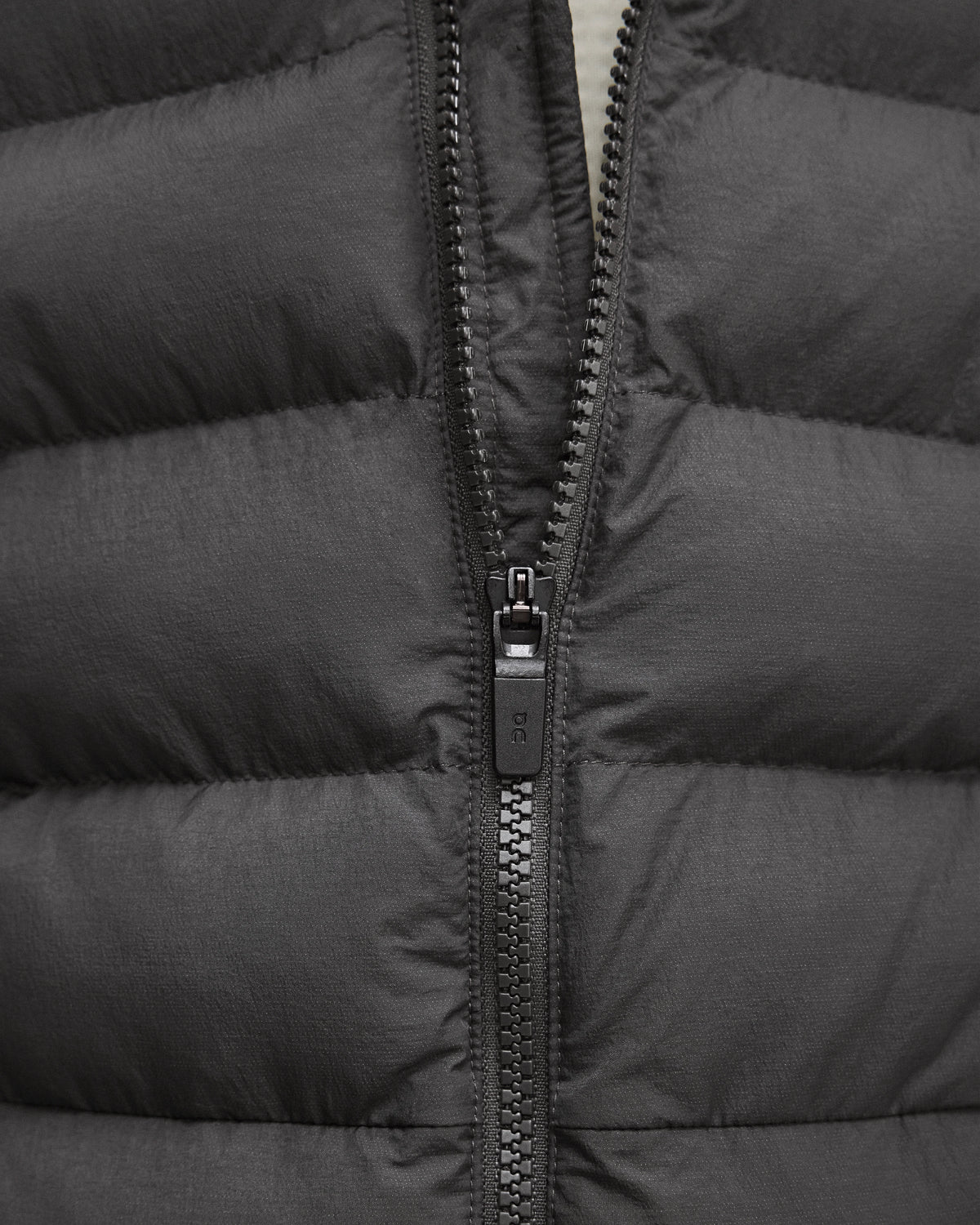 On Men's Ascent Puffer Jacket Espresso – official gallery image 6