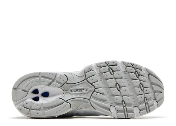 New Balance 530 Silver Metallic Polka Dots