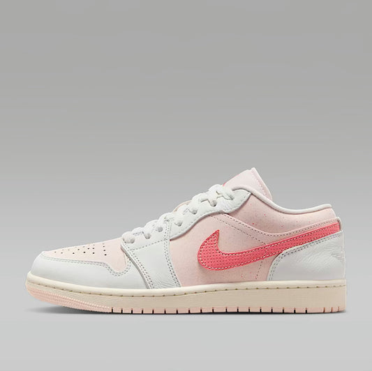 Air Jordan 1 Low SE Strawberry Milkshake