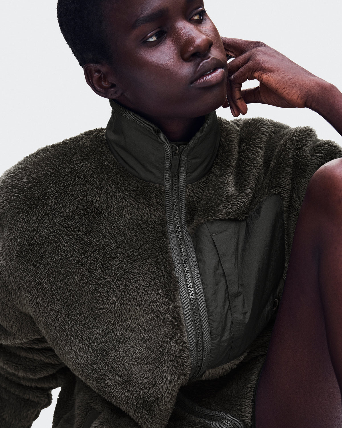 On Ascent Fleece Jacket Espresso – official gallery image 4