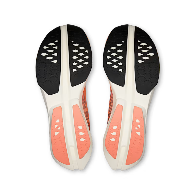 On Cloudboom Strike – Sunstone White