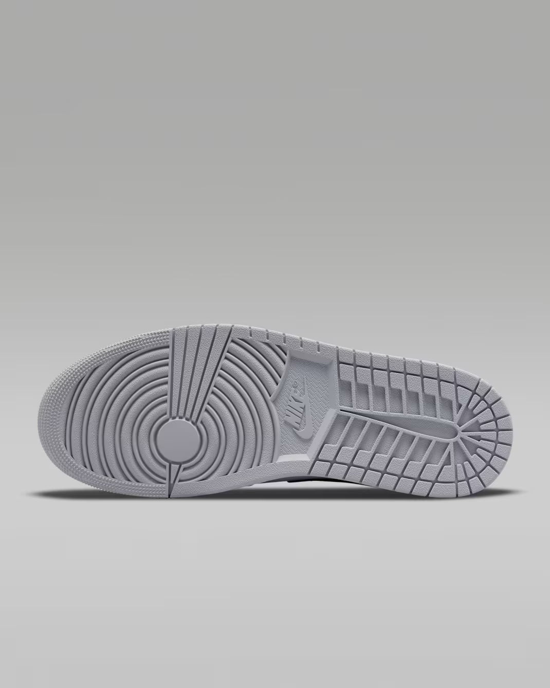 Air Jordan 1 Mid “Light Smoke Grey” – 554724-078