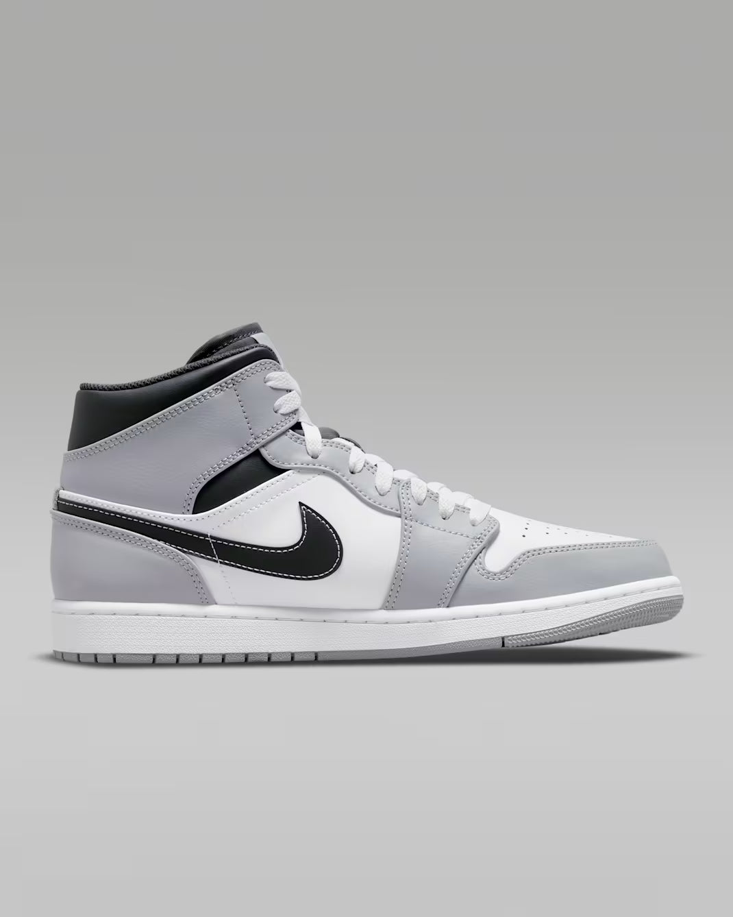 Air Jordan 1 Mid “Light Smoke Grey” – 554724-078