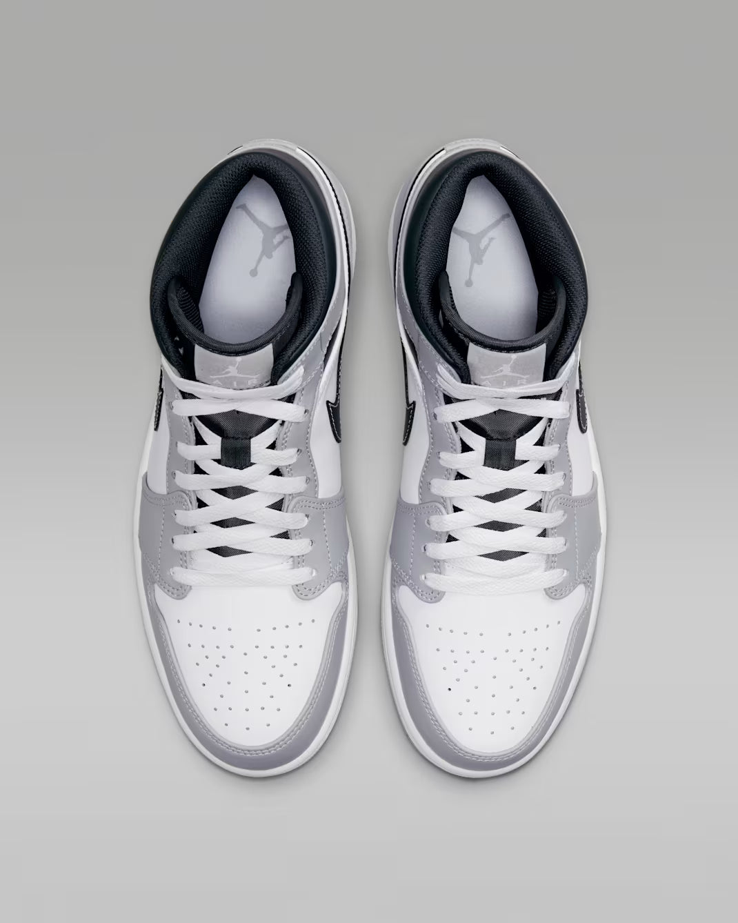 Air Jordan 1 Mid “Light Smoke Grey” – 554724-078