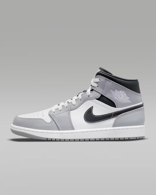 Air Jordan 1 Mid “Light Smoke Grey” – 554724-078