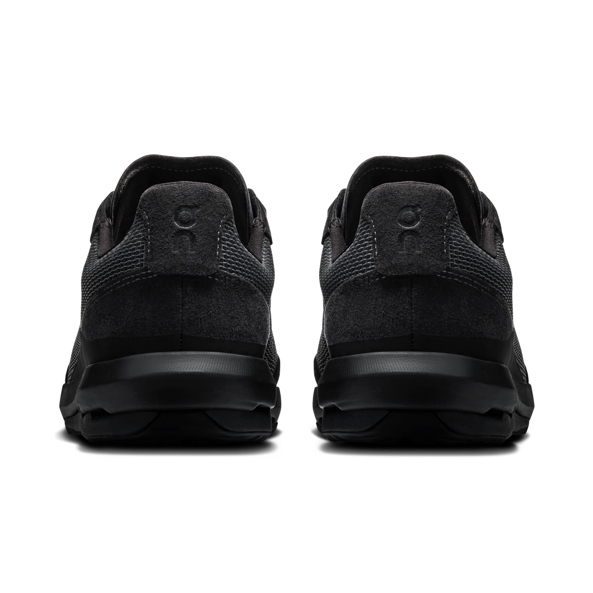 On Cloudmuse – Black | Black