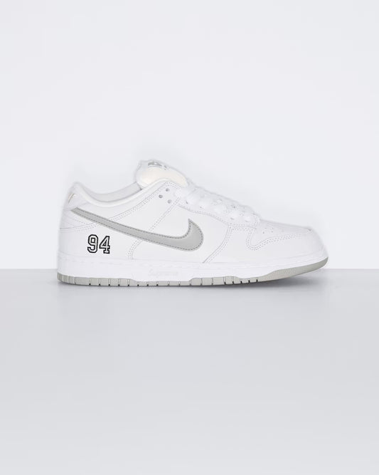 🤍 Nike x Supreme SB Dunk – White