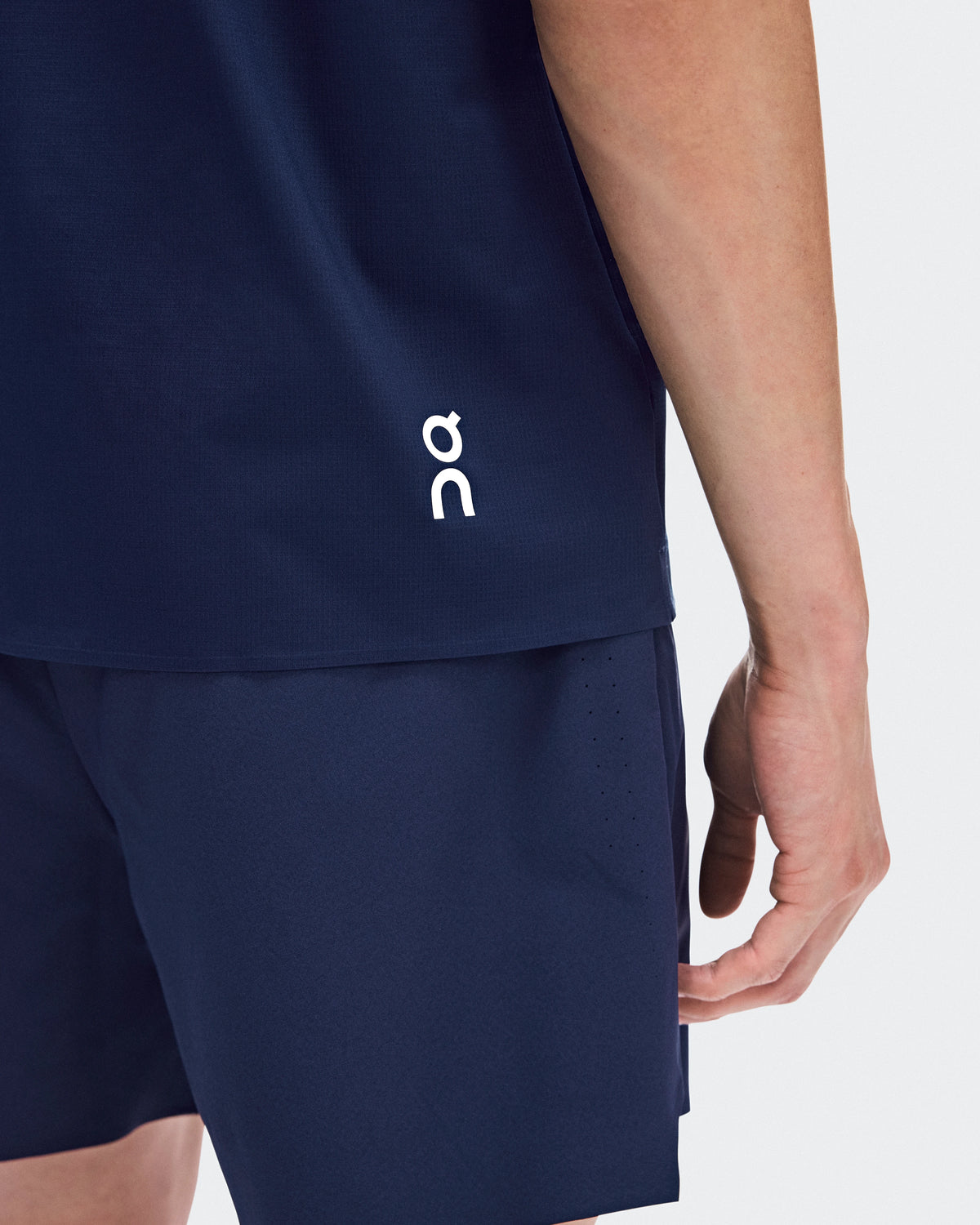 On Men's Court Polo Inkwell – official product gallery image 7