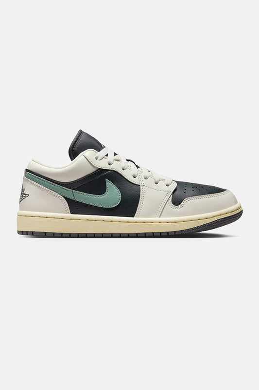 Air Jordan 1 Low “Jade Smoke” – DC0774-001