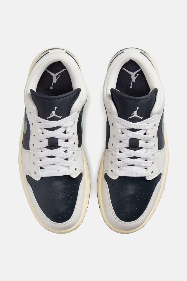 Air Jordan 1 Low “Jade Smoke” – DC0774-001