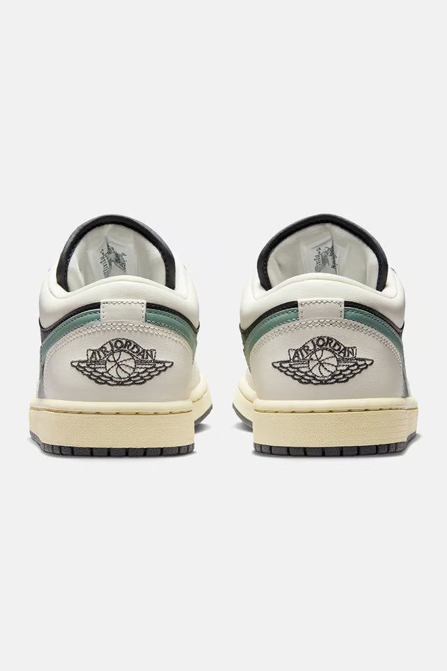 Air Jordan 1 Low “Jade Smoke” – DC0774-001