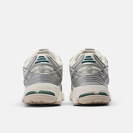 New Balance 1906R Silver Metallic Sea Salt