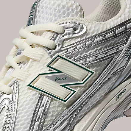 New Balance 1906R Silver Metallic Sea Salt