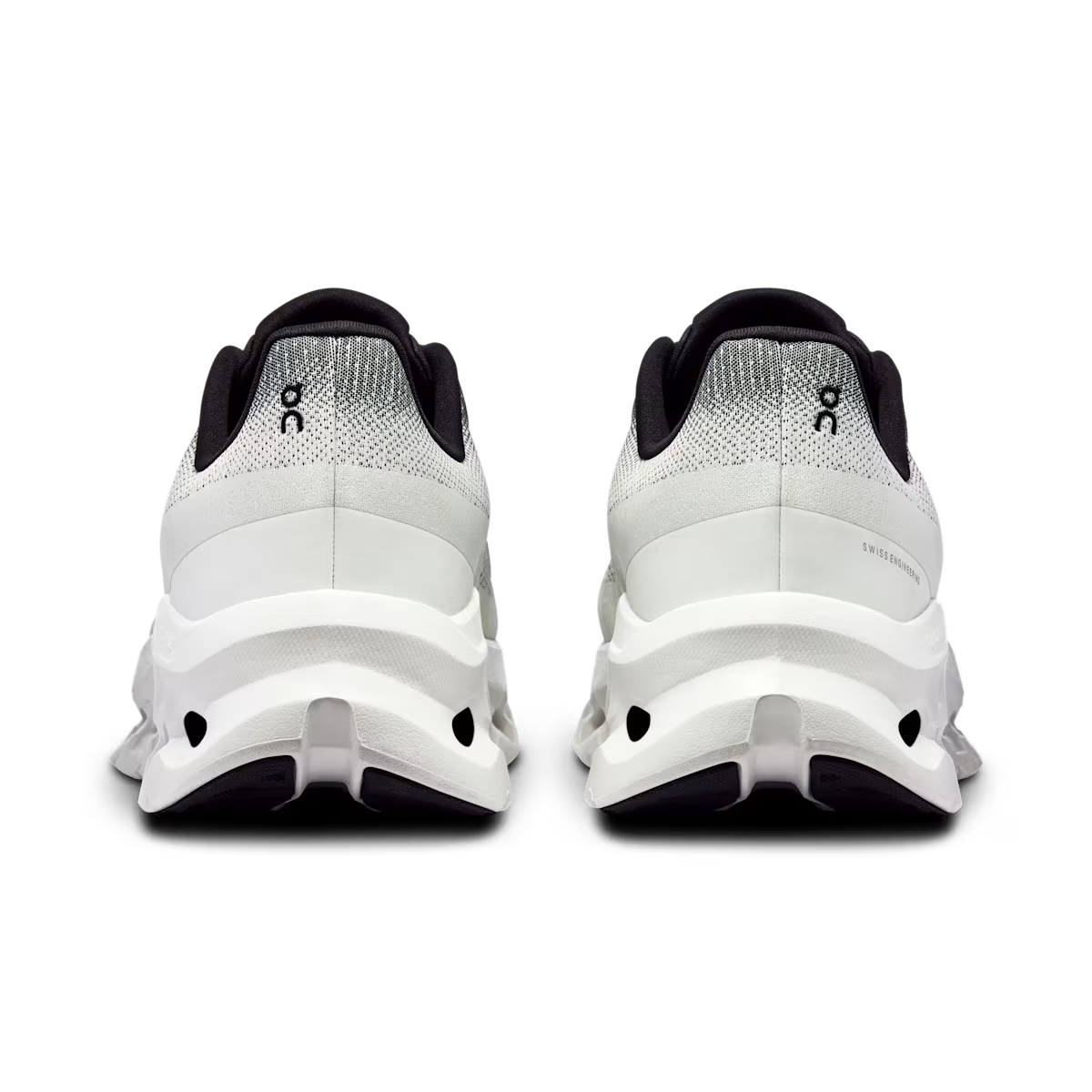 On Cloudtilt – Ivory